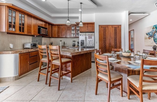 San Pedro Mixtepec Apartment | 3-bedroom Condo with AC, WiFi, Ocean Views, Tennis court & Gym in Vivo resorts