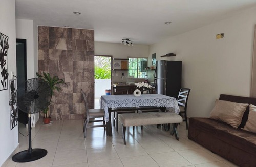 Tampico Apartment | 3-bedroom DePa, 3 minutes from the airport, for 8 people
