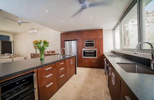Zona Paseo Montejo House | 3 bedroom Oasis 1 block from Paseo Montejo