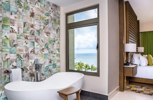 Punta Sam Apartment | 3 Bedroom Oceanfront Residence w/Balcony Spa