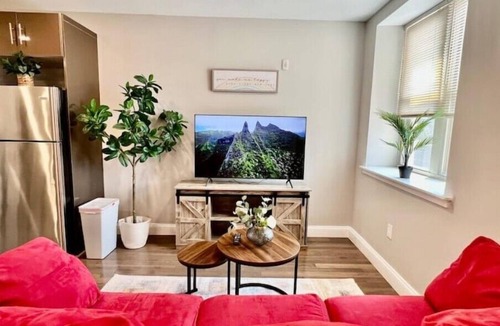 Logan Square Apartment | 304 Stunning and comfy 1BDR APT in Center city