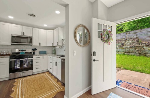 Portage Lakes House | 3BR | Lakefront | Grill | Low Barrier | Bunk Beds