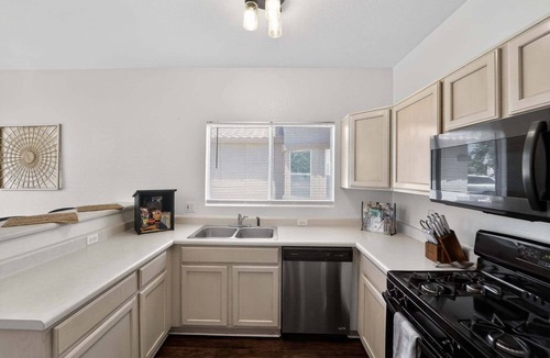 Continental Ranch House | 3BR w firepit, mountain views, community pool