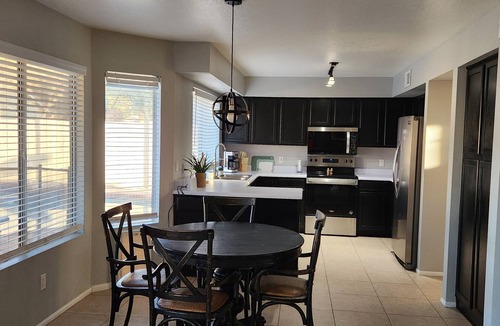 Paradise Valley Village House | 4-bedroom house with a heated pool and spa in northern Phoenix