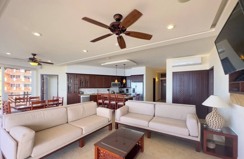 San Pedro Mixtepec Condo | 4 Bedrooms 3 Bathrooms Beach & Ocean Front