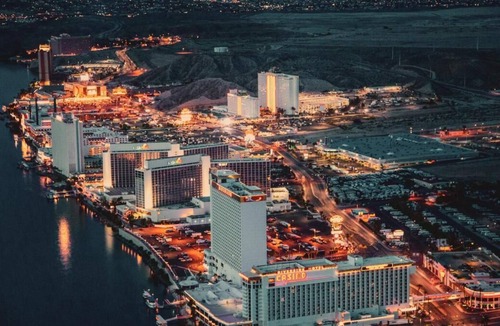 Laughlin House | 4 x Santa Fe Queen Non Smoking Rooms at Edgewater Casino Resort