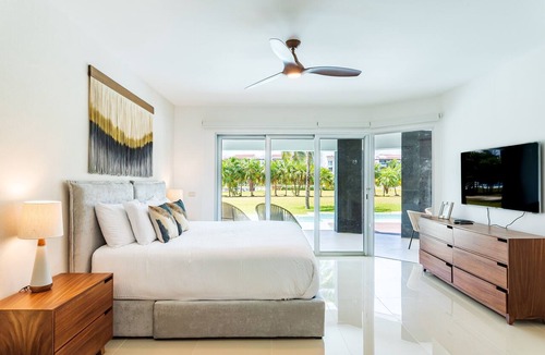 Puerto Juarez Apartment | 402N Casa Lucerna (2-Bedroom Apartment) with Pool - Handicap accessible by RedAwning