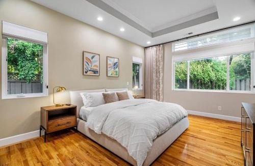 Crescent Park Villa | 420 Cozy 5BR Modern house in Palo Alto