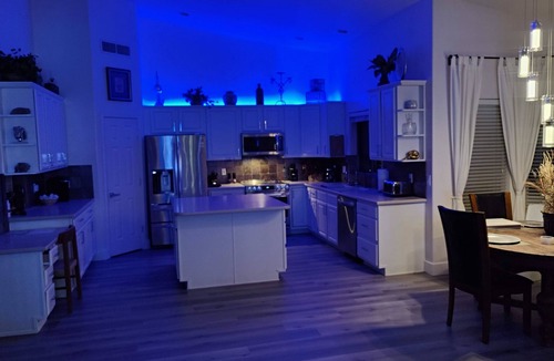 Paradise Valley Village House | 4300 SQFT 5BR HOME - HEATED POOL - 2 MASTER SUITES - JACUZZI TUB - SLEEPS 12+