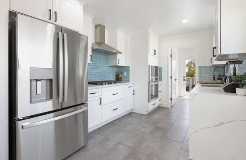 Ocean Beach House | 4BR | Hilltop House Sunset Cliffs | Beach, Bars, Ocean View
