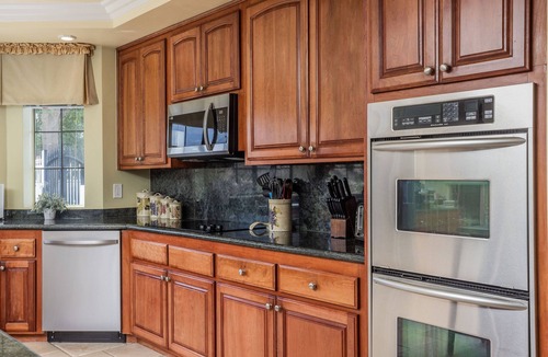 Temecula House | 5 bedroom 3.5bath Pool, Views, Fire Pit, Vineyard Wine Country Estate!