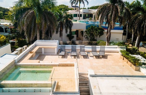 Playacar Fase I Villa | 5min walk to beach, housekeeping, pool at terrace, oceanview jacuzzi at rooftop