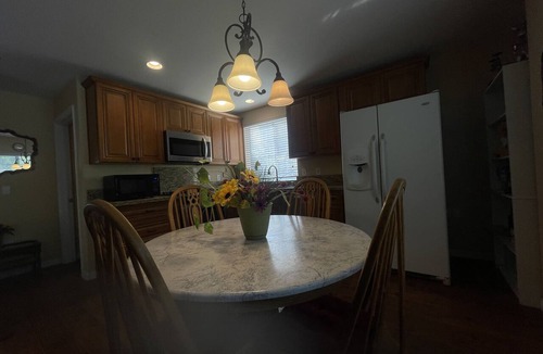 Temecula House | 7 minutes to grocery and wine country - 1 bed/1bath w/laundry and full kitchen.