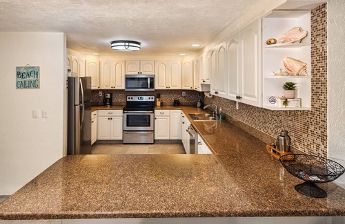 Colonia Andres Condo | 7th-Floor Oceanfront Oasis: 4BR/4BA, Dive Pier & Walk to Town!