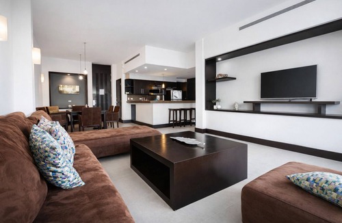 Downtown Hotel | Aldea Thai Oceanview Penthouses