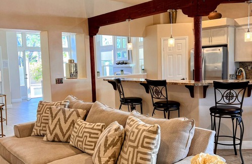 La Quinta Cove House | Alluring Santa FeVilla 3 BR + 2 BA Pool/Spa captivating Mountain Views #064809