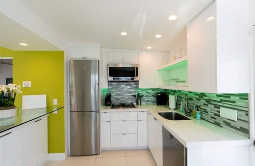 Historic Tennis Club Apartment | Amazing view! Upscale Palm Springs Getaway!