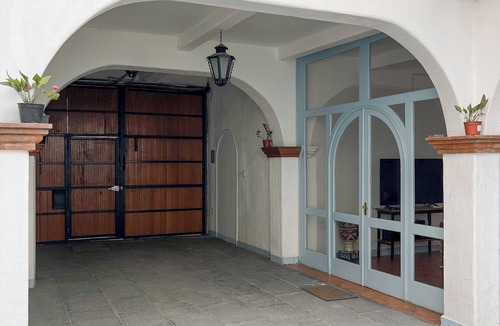 Oaxaca House | AMPARO · Spacious Home with Double Parking