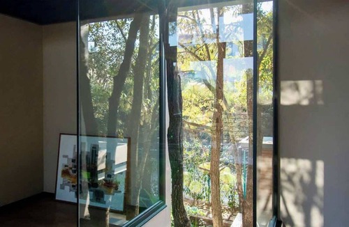 Valle de Bravo House | Architectural Glass Villa - Design Icon w/hot tub