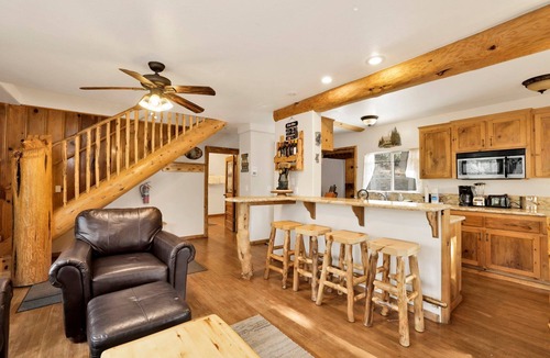 Big Bear City Cabin | Authentic 3BR Log Cabin: New Hot Tub, & Modern Kitchen