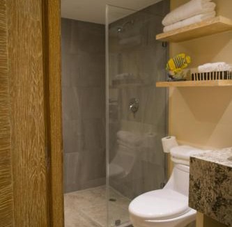 Granjas del Marques Apartment | Azteca Princess Newly Renovated Condo with Pool