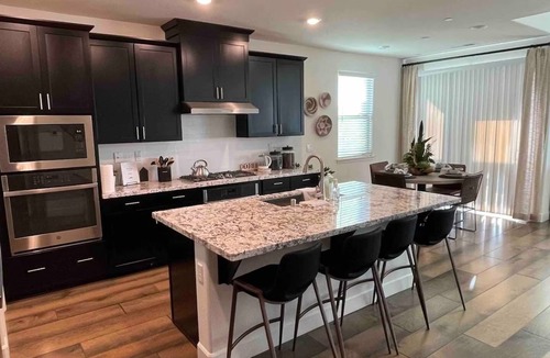 Roseville House | B555- Stylish and Spacious house in Roseville