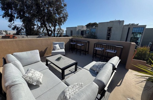 Crown Point House | Bayview Beach Condo with Rooftop Patio-3bed/3bath with AC and garage parking