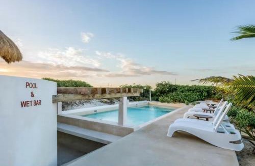 Miramar Apartment | Beachfront Paradise with Shared Pool Telchac | Depto A12