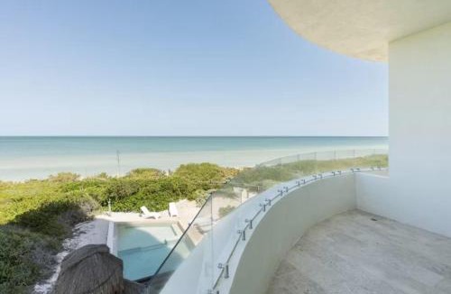 Miramar Apartment | Beachfront Paradise with Shared Pool Telchac | Depto A12