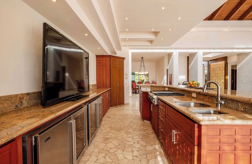 Los Frailes Villa | Beachfront Villa w/Pool, Hot Tub, Beach Access, Cook & Caretaker