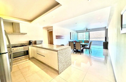 Centro Sur Apartment | Beautiful apartment with view to Querétaro Pool Gym
