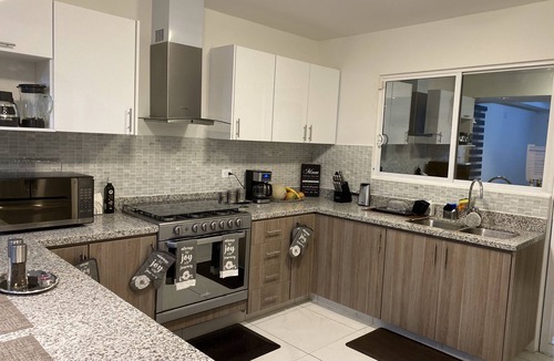 Popotla House | Beautiful 3-bedroom house with amazing ocean views and AC in charming Rosarito