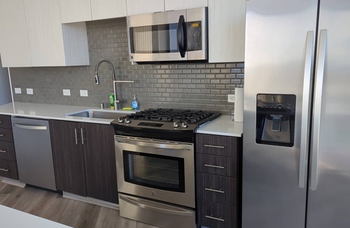Vernon Apartment | Beautiful luxury high-rise condo with views of downtown Los Angeles in Koreatown