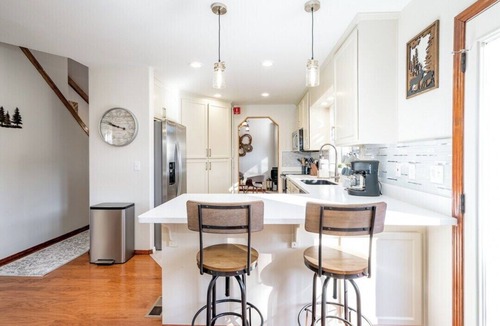 Southern Crossing House | Bluebird Day - Mountain Escape, Cozy a 3-bedroom home in Bend, OR.