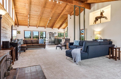 Salmon Creek House | Bodega Bay~Near Beach~Family Fun~Game Room~Sonoma Coast Fun!~The Bodega House