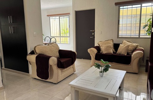 Merida House | Bonita Casa Vacacional en Las Americas