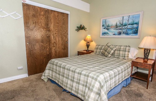 Boulder Bay House | Boulder Bay Lakeside Condo - Condo, great location for kayaking and paddle boarding! Heated Pool!