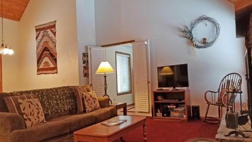 Sunriver House | Butternut 02