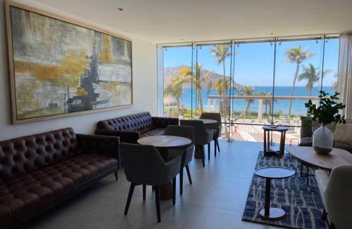 Zona Dorada Apartment | Camino al Mar. Exclusivo depa con vista al mar