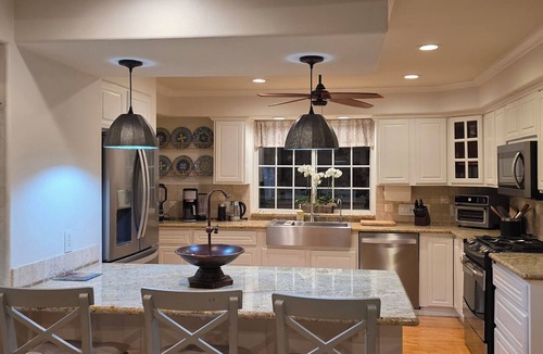 Capistrano Beach House | Capo Beach Coastal Retreat/4 Bedrooms 4 Bath/Near Harbor & Surf