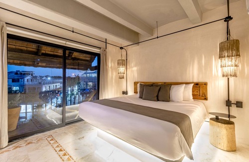 Downtown Hotel | Caribbean Paradise Hotel & Spa - 5th Avenue