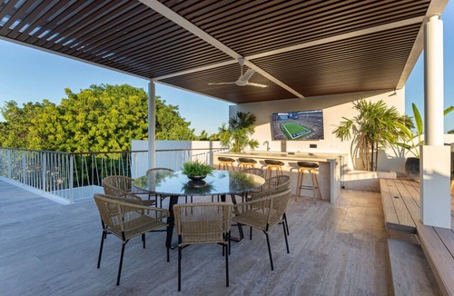 Zona Paseo Montejo House | Casa del Paseo| Rooftop Bar + 2 Pools near Montejo