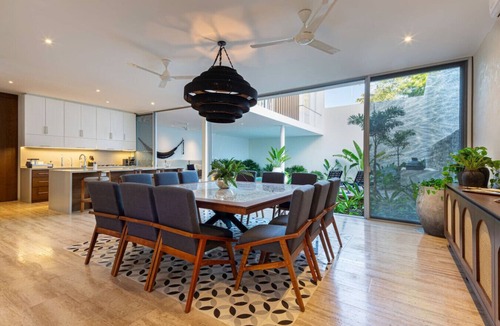 Zona Paseo Montejo House | Casa del Paseo| Rooftop Bar + 2 Pools near Montejo