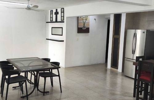Merida House | Casa Lluvia DE ORO
