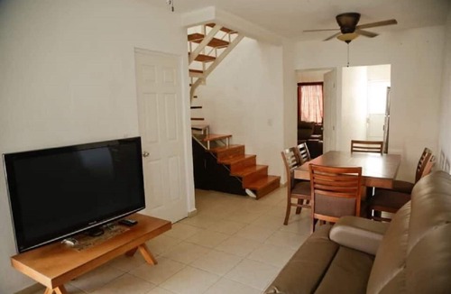 Puerto Juarez House | Casa "melon"