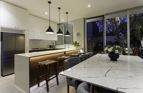 Zona Paseo Montejo House | Casa Naranjas · Design Home · Pool & Jacuzzi