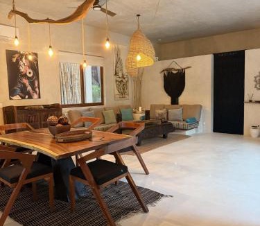 El Cuyo House | Casa Nikau Chic Getaway in El Cuyo