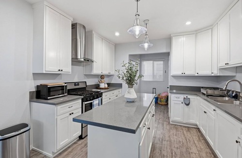 East Village House | Casa Playa in the Heart of Long Beach