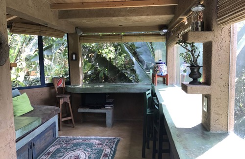 Valle de Bravo House | Casita Coporito overlooking the lake and stream