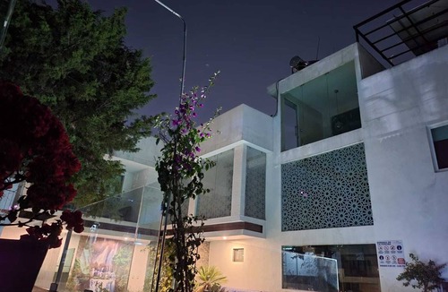 Cuautitlan Izcalli Apartment | Centrally located apartment in secure subdivision, 5 min from FORD, 40 min from AIFA.